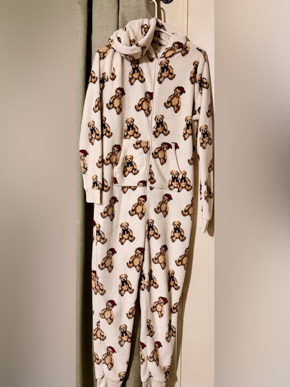Forever 21 Cream Teddy Bear Print Fleece Onesie Pajamas